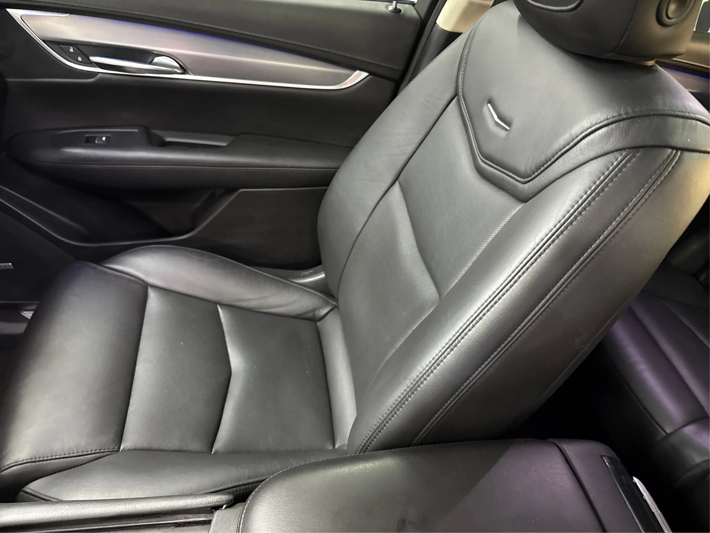 Used 2019 Cadillac XT5 Premium Luxury FWD image 15