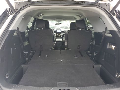 Used 2023 Ford Explorer XLT w/ Equipment Group 202A image 16