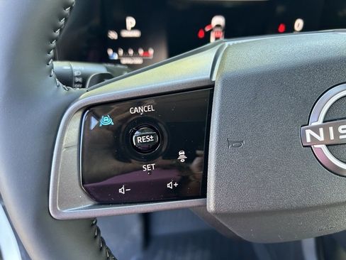 New 2025 Nissan Murano SV AWD/4WD image 13