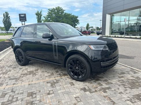 Used 2025 Land Rover Range Rover SE AWD/4WD image 7