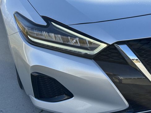 Used 2022 Nissan Maxima SV w/ Floor Mat Group image 10