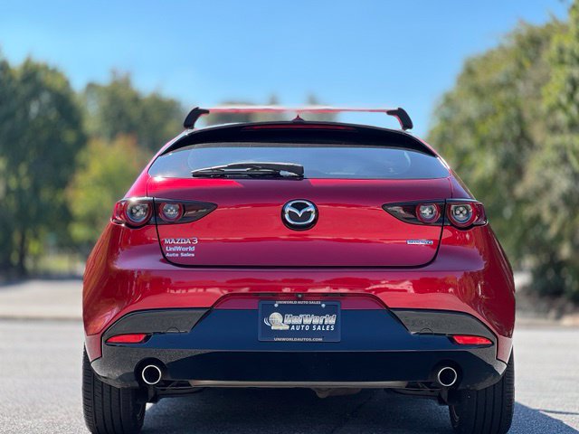 Used 2019 MAZDA MAZDA3 Hatchback w/ Preferred Package FWD image 6