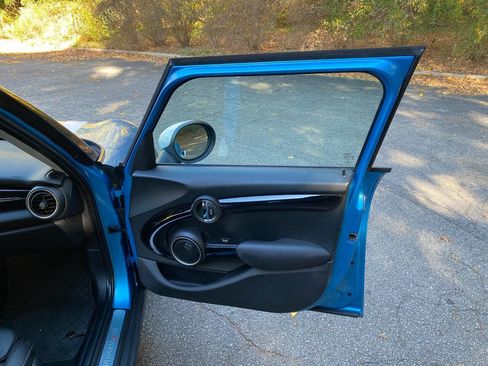 Used 2015 MINI Cooper S image 51