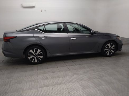 Used 2021 Nissan Altima 2.5 SV FWD image 10
