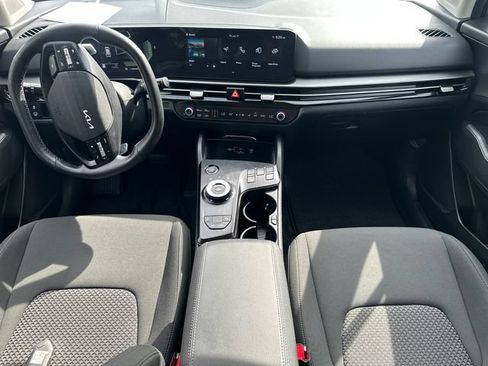 Used 2026 Kia Sportage LX FWD image 19