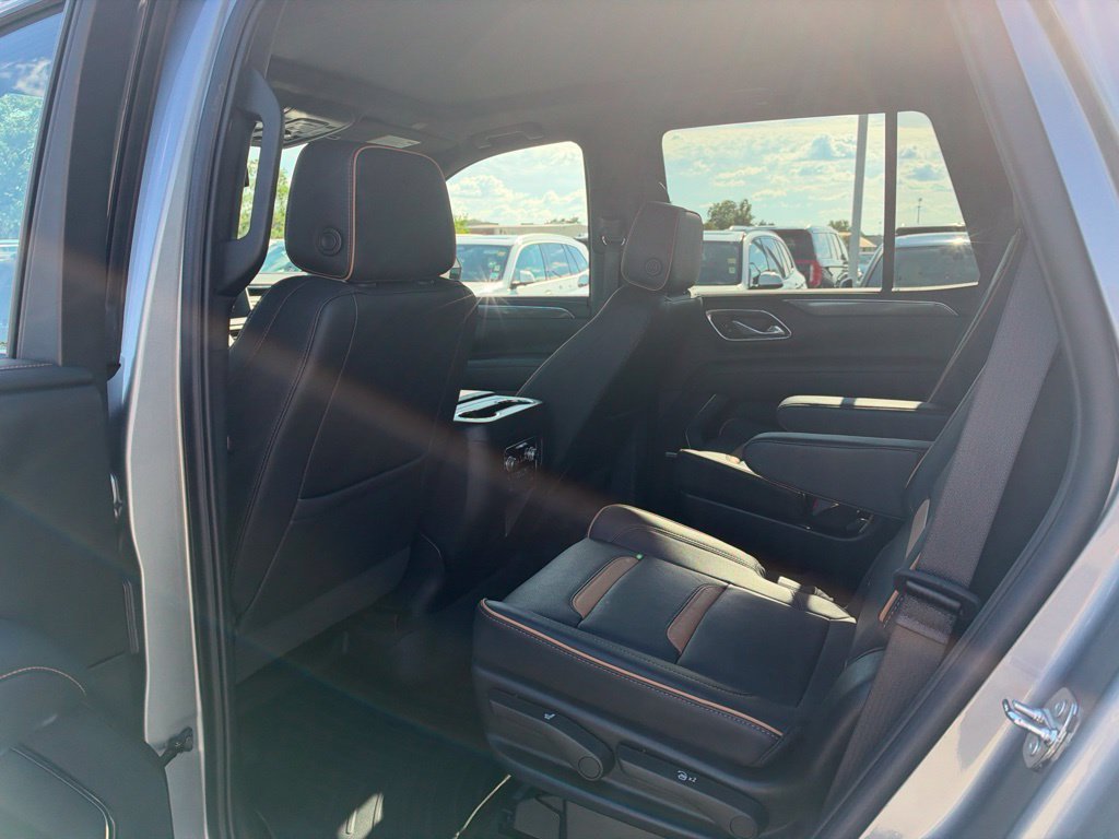 Used 2024 GMC Yukon AT4 w/ AT4 Premium Plus Package AWD/4WD image 23