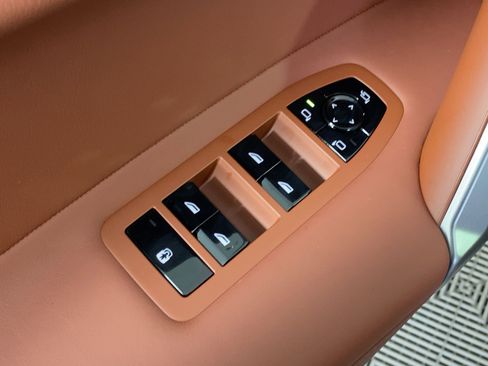 New 2026 BMW iX M70 image 10