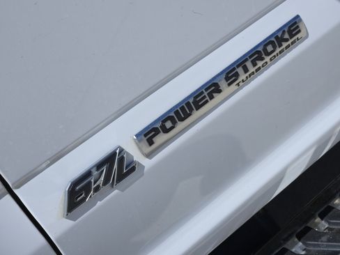 Certified 2022 Ford F250 Lariat w/ Lariat Value Package image 11