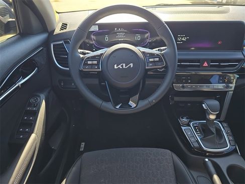 New 2026 Kia Seltos S image 13