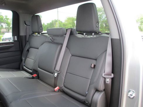 New 2026 GMC Sierra 2500 SLT AWD/4WD image 12