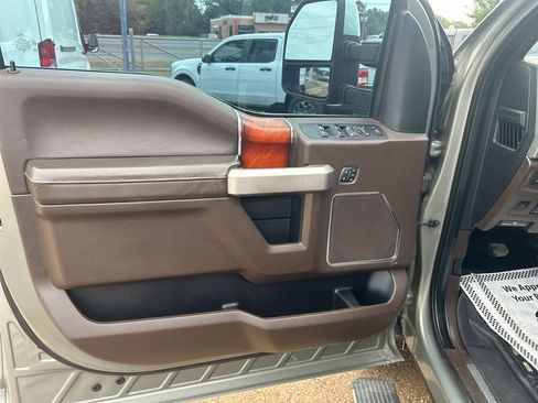 Used 2020 Ford F350 King Ranch w/ King Ranch Ultimate Package image 19