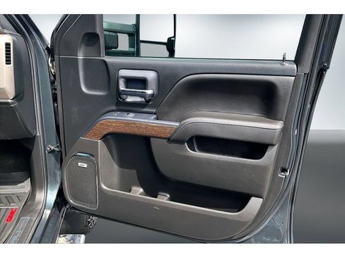 Used 2018 GMC Sierra 3500 Denali w/ Duramax Plus Package AWD/4WD image 24