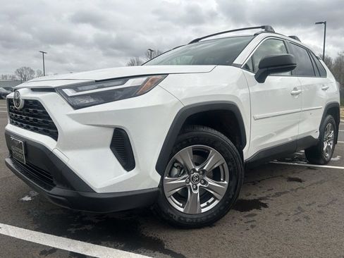 Used 2025 Toyota RAV4 LE image 12