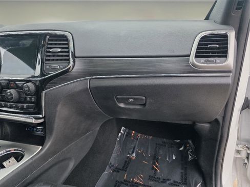 Used 2019 Jeep Grand Cherokee Limited w/ Luxury Group II image 26