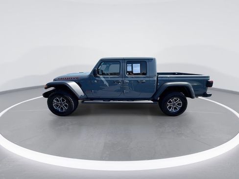 Used 2025 Jeep Gladiator Mojave w/ Convenience Group AWD/4WD image 5