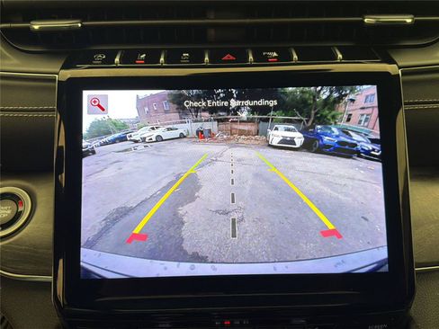 Used 2023 Jeep Grand Cherokee Overland AWD/4WD image 17