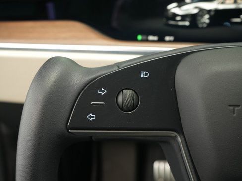 Used 2022 Tesla Model S image 31