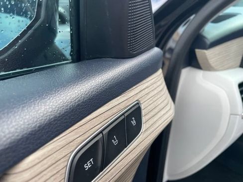 Used 2021 Hyundai Palisade Limited FWD image 16