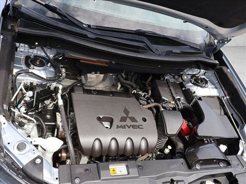 Used 2016 Mitsubishi Outlander SE AWD/4WD image 24