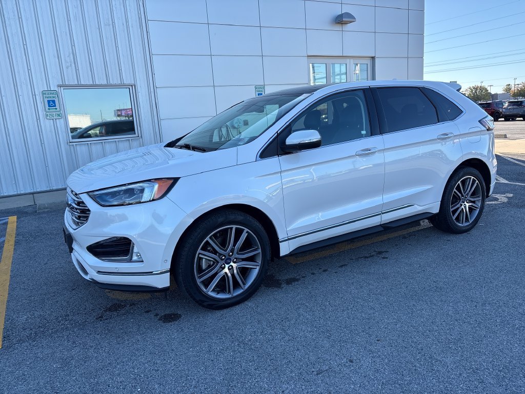 Used 2019 Ford Edge Titanium w/ Equipment Group 301A AWD/4WD 360° Tour