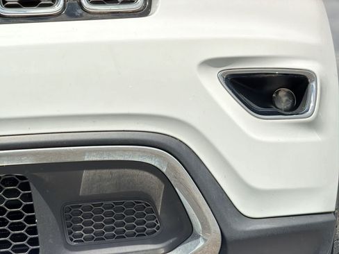 Used 2020 Jeep Grand Cherokee Limited AWD/4WD image 11