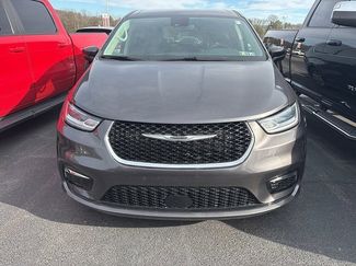 Certified 2023 Chrysler Pacifica Touring-L video 2