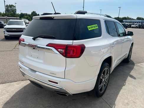 Used 2017 GMC Acadia Denali w/ Technology Package AWD/4WD image 5