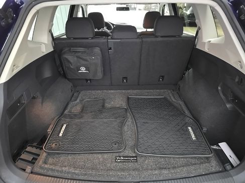 Used 2021 Volkswagen Tiguan S image 11