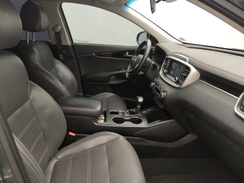 Used 2020 Kia Sorento S FWD image 21