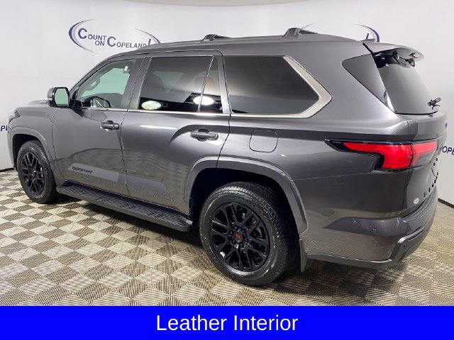 Used 2024 Toyota Sequoia SR5 w/ SR5 Premium Package AWD/4WD image 4