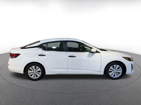 Used 2025 Nissan Sentra S image 16