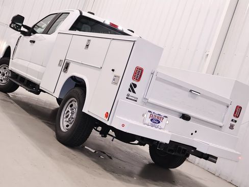 New 2026 Ford F250 XL w/ XL Chrome Package AWD/4WD image 29