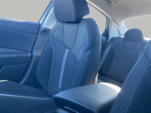 New 2026 Hyundai Elantra SE image 29