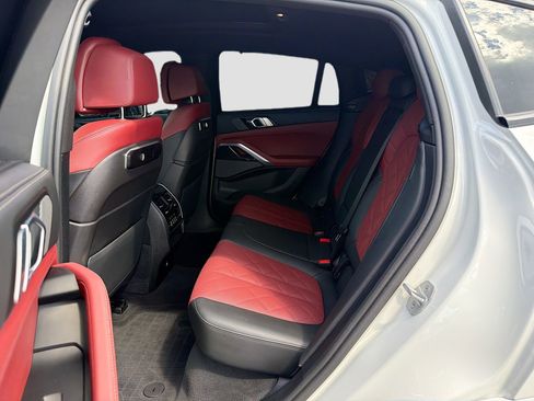 Used 2025 BMW X6 M60i image 22