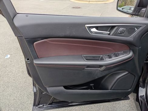 Certified 2022 Ford Edge Titanium w/ Equipment Group 301A image 15