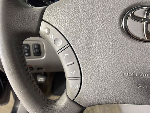 Used 2005 Toyota Sienna XLE Limited w/ XLE Limited Pkg 2 AWD/4WD image 31