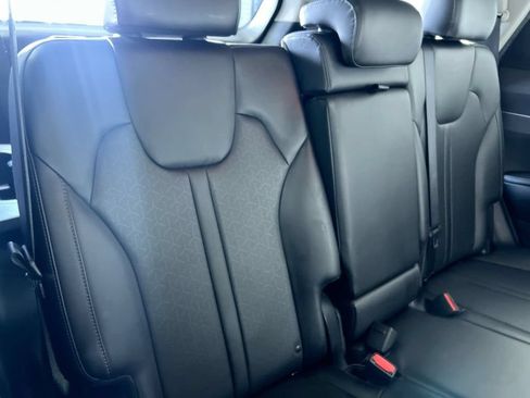 Used 2023 Kia Sorento S FWD image 30