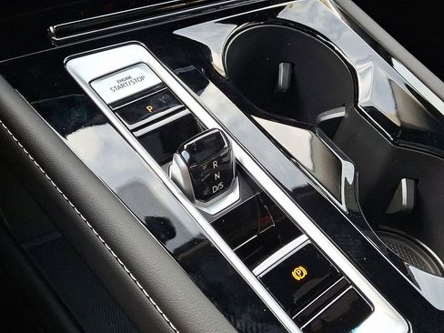 New 2026 Volkswagen Atlas Cross Sport SEL Premium R-Line image 10