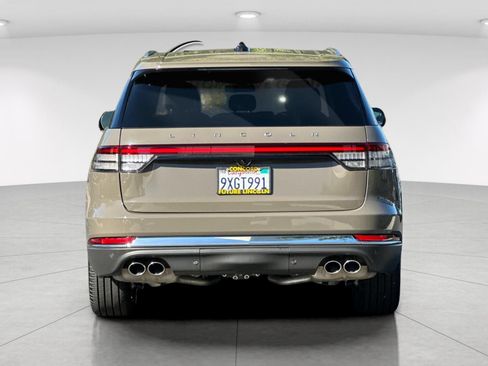 New 2026 Lincoln Aviator Reserve AWD/4WD image 4