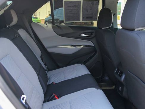 Used 2020 Chevrolet Equinox LS FWD image 23