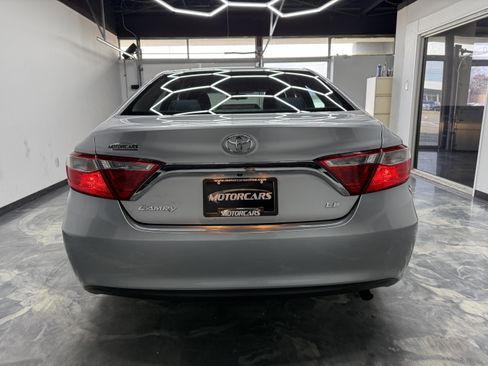 Used 2017 Toyota Camry LE image 8