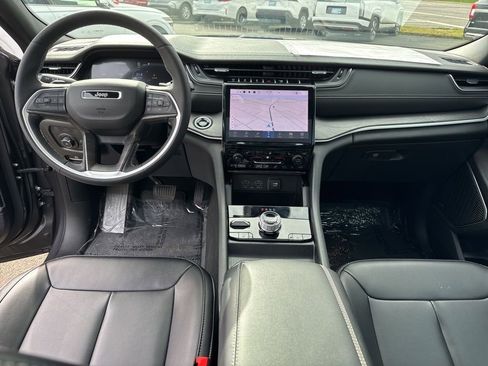 Used 2025 Jeep Grand Cherokee Limited 4xe w/ MOPAR Finishing Package image 7