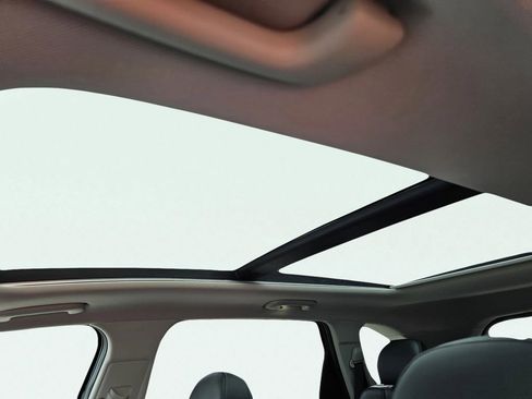 Certified 2023 Kia Sorento S w/ Panoramic Sunroof Package image 47