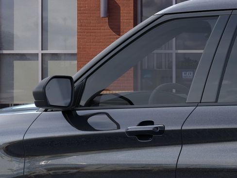New 2026 Ford Explorer Active RWD image 20