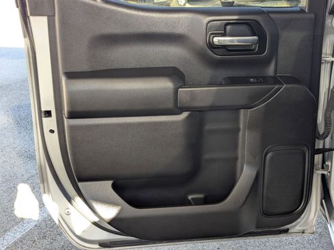 Used 2020 Chevrolet Silverado 1500 Custom w/ Custom Value Package image 16