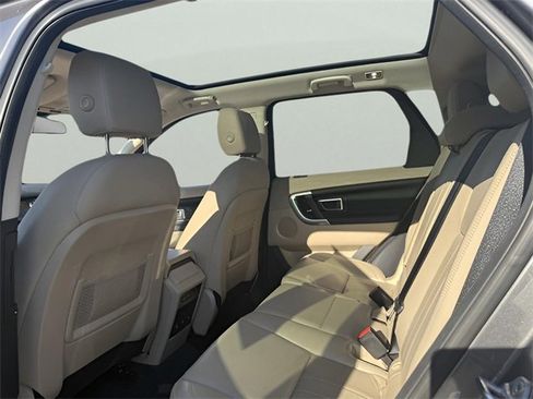Used 2018 Land Rover Discovery Sport HSE image 21