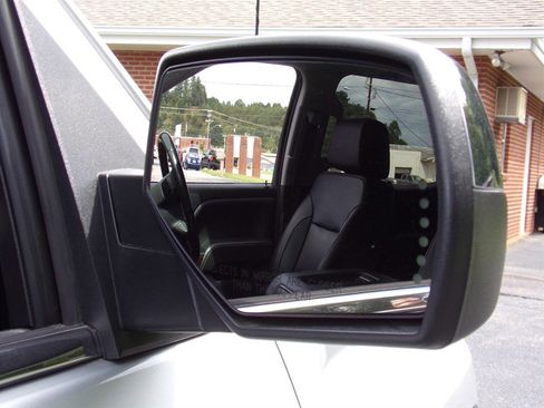 Used 2018 GMC Sierra 1500 SLT image 16