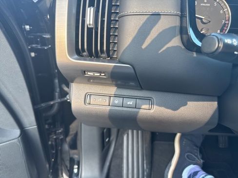 Used 2022 Nissan Pathfinder SL image 13