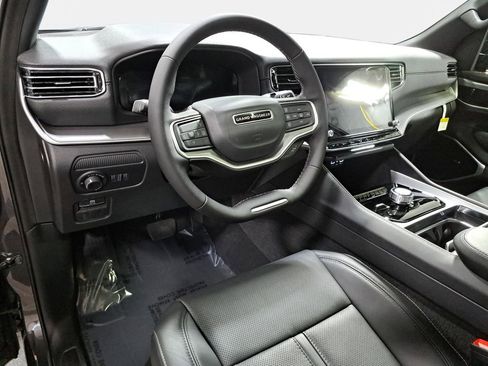 New 2026 Jeep Grand Wagoneer Limited w/ Premium Group II image 16