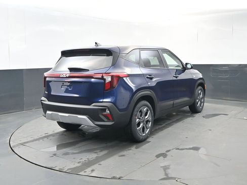 New 2026 Kia Seltos LX FWD image 5